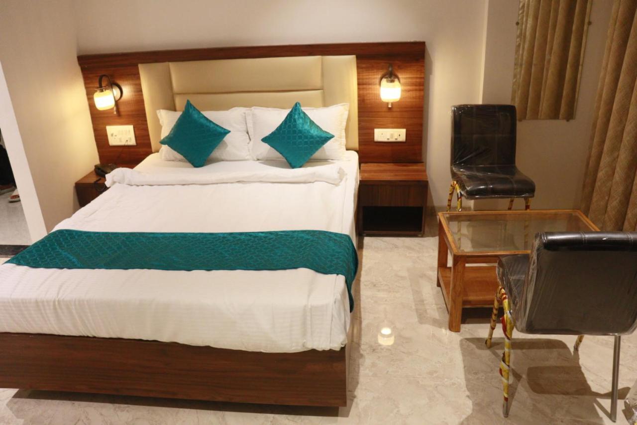 Hotel Candor Amigo Airoli Mind Space Navi Mumbai Eksteriør billede