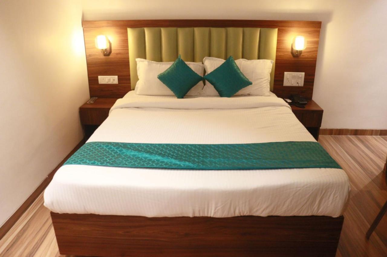 Hotel Candor Amigo Airoli Mind Space Navi Mumbai Eksteriør billede
