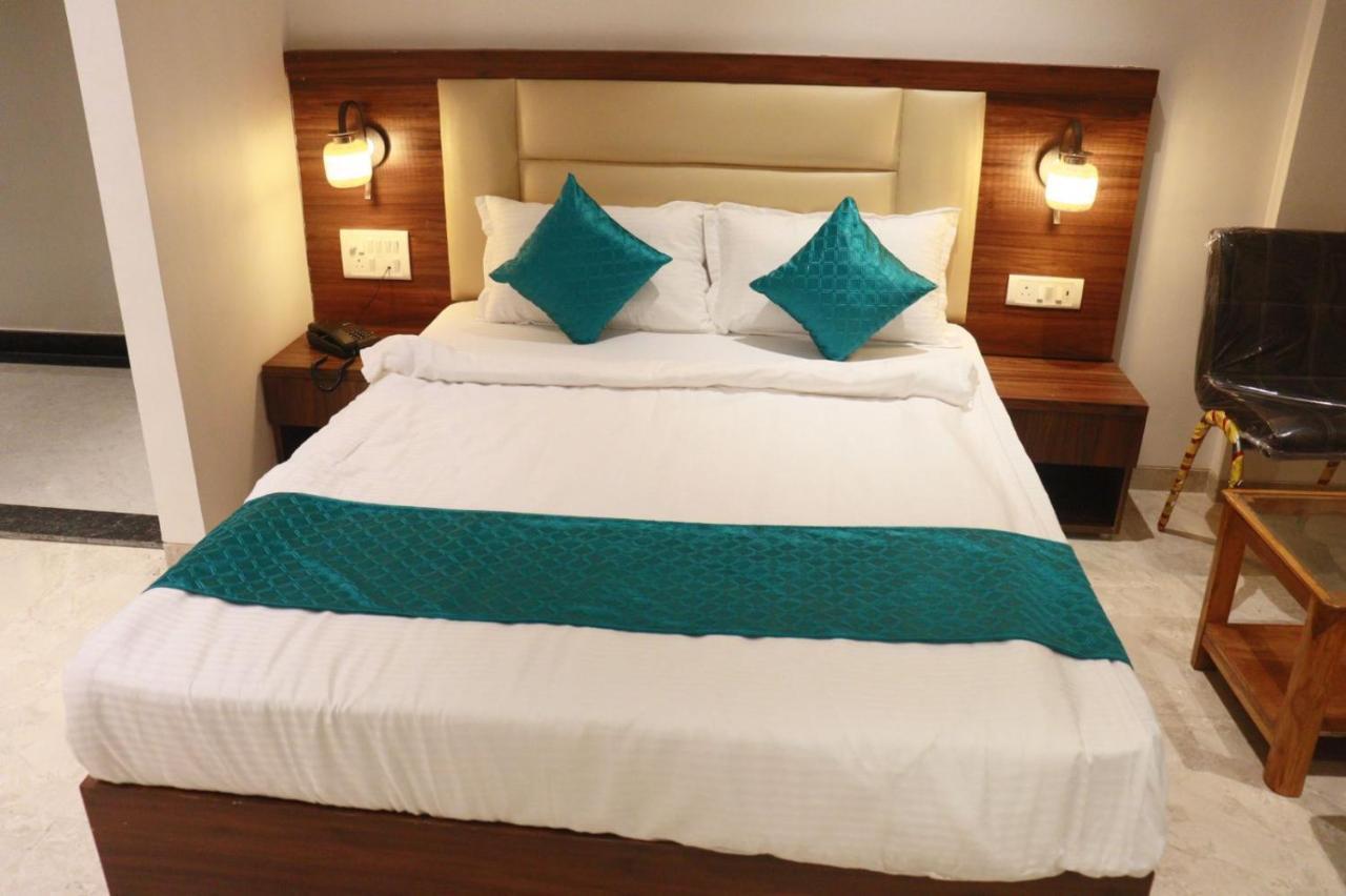 Hotel Candor Amigo Airoli Mind Space Navi Mumbai Eksteriør billede