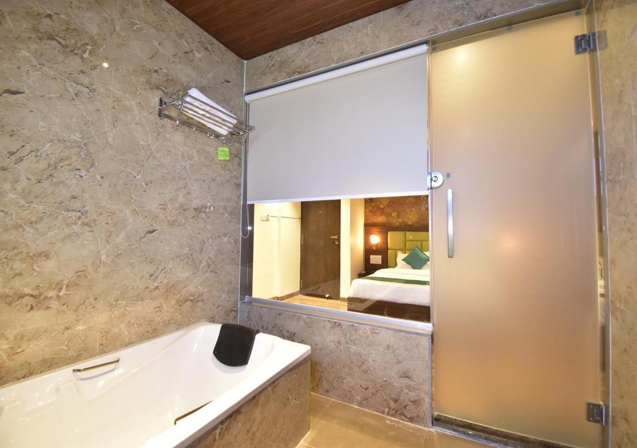Hotel Candor Amigo Airoli Mind Space Navi Mumbai Eksteriør billede